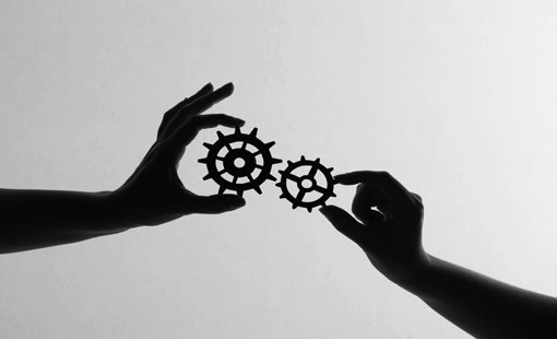 أثر المرأة في بناء الرجال