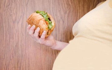 المضر في غذاء الحوامل وأثره على ذكاء الجنين