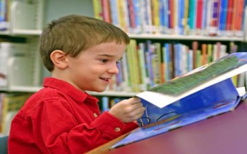 أهمية القراءة في نمو شخصية الطفل