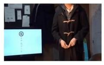 يابانيون يخترعون معطفاً إلكترونياً يزيل الكآبة