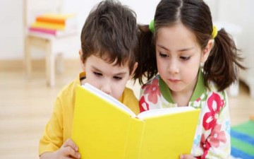 عشرة أسباب توجب القراءة للطفل