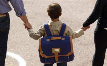سعودي يبتكر حقيبة لتلاميذ المدارس