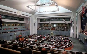 الفراش يغزو البرلمان الأسترالي